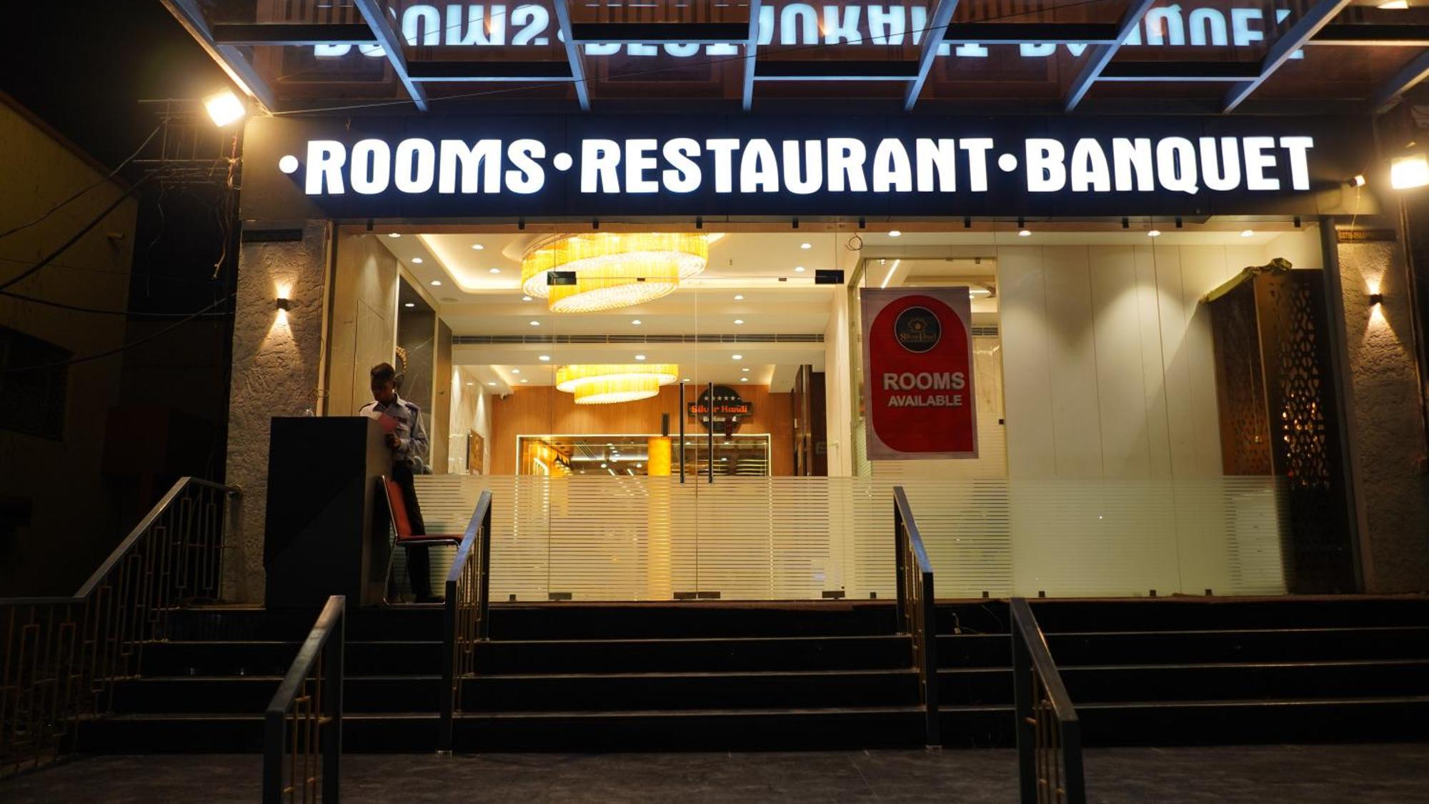 Hotel Silver Pearl Aligarh Luaran gambar