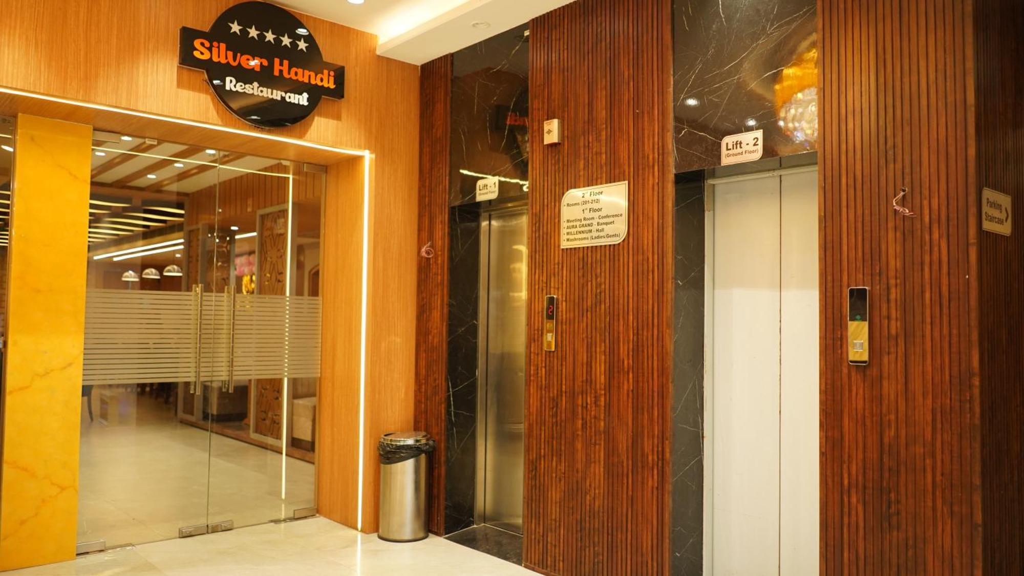 Hotel Silver Pearl Aligarh Luaran gambar