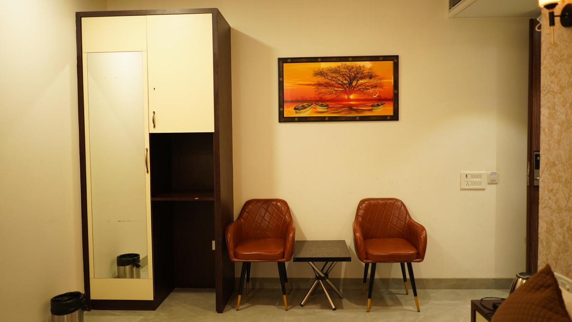 Hotel Silver Pearl Aligarh Luaran gambar