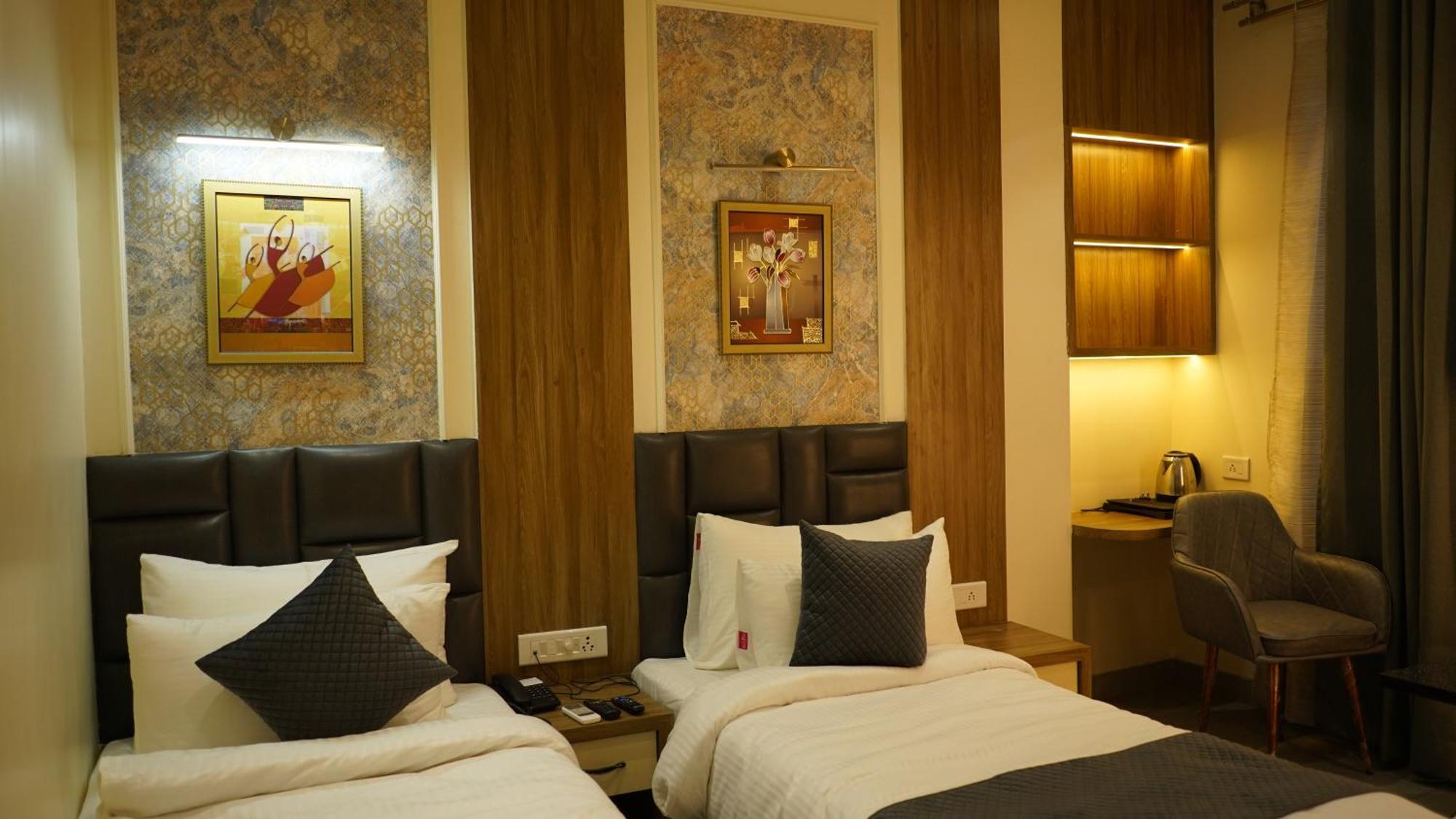 Hotel Silver Pearl Aligarh Luaran gambar